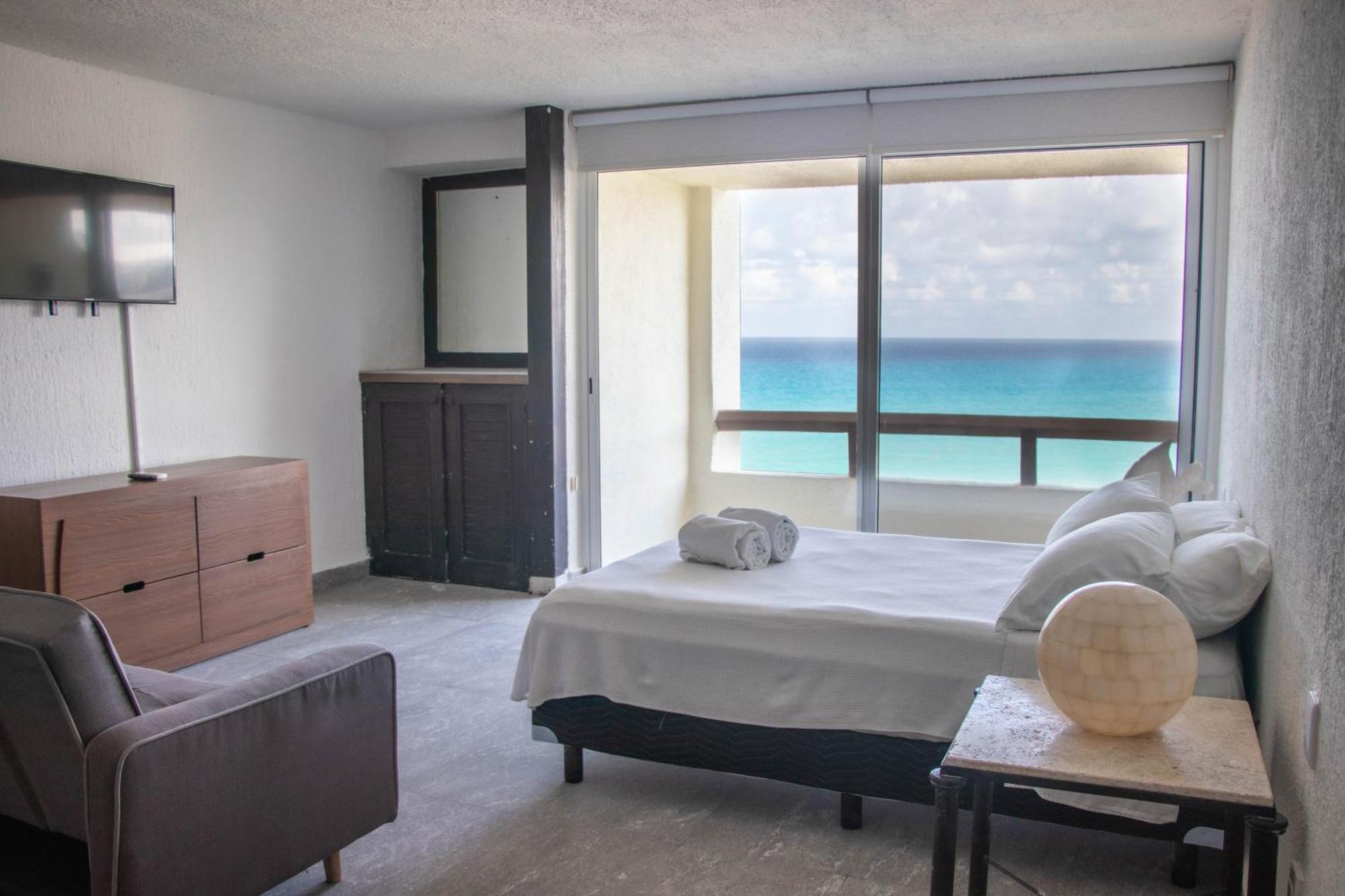Rodero By Solymar Beach Front Condos In Hotel Zone Cancún Esterno foto